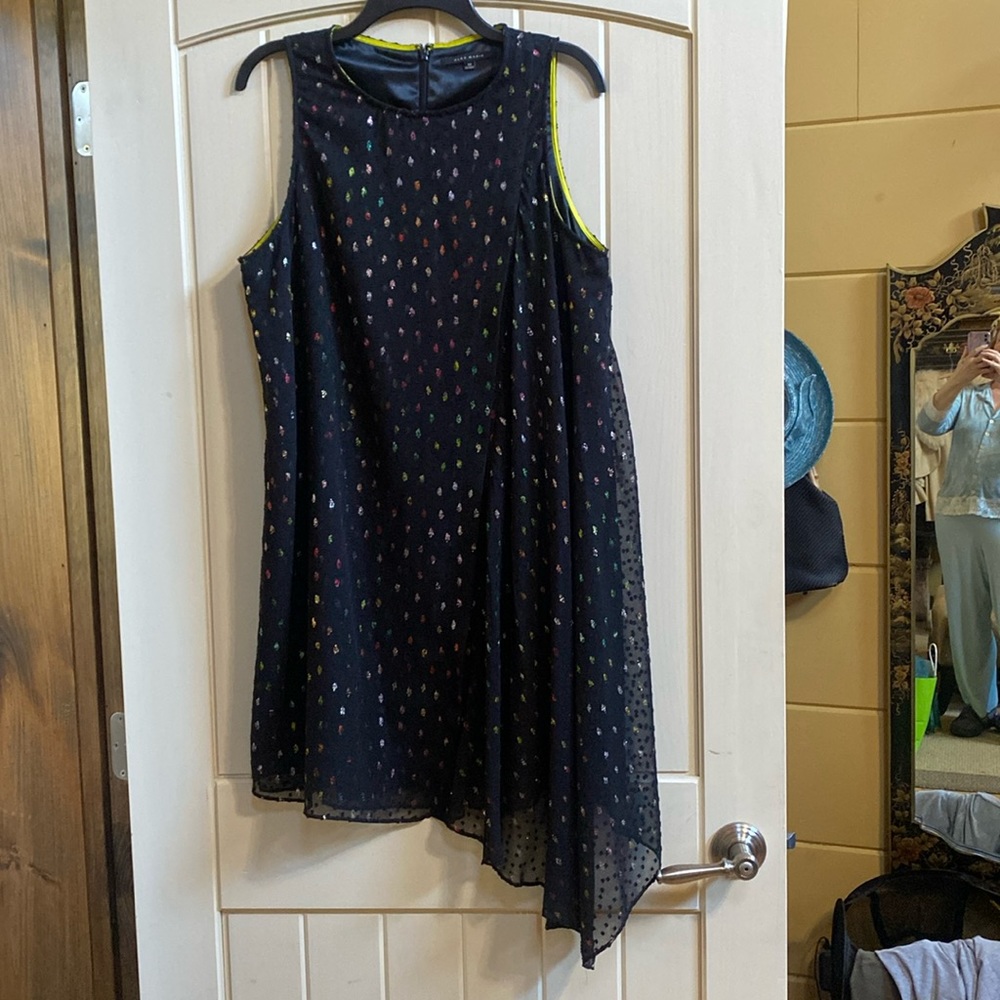 Like new.  Alex Marie overlay flowing cocktail dress